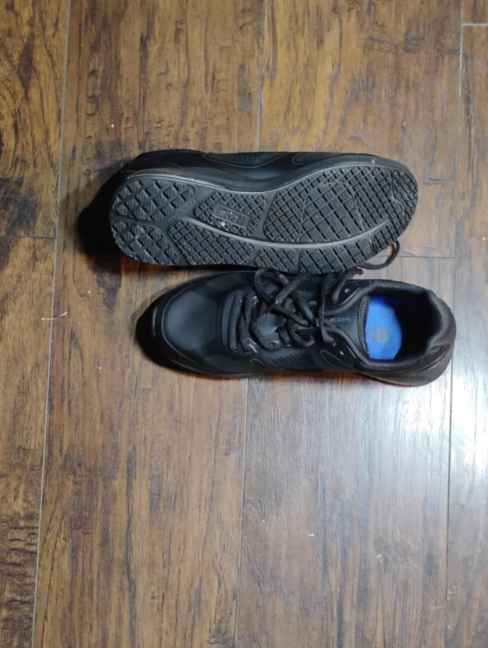 Men's Black Athletic Lace-Up Sneakers